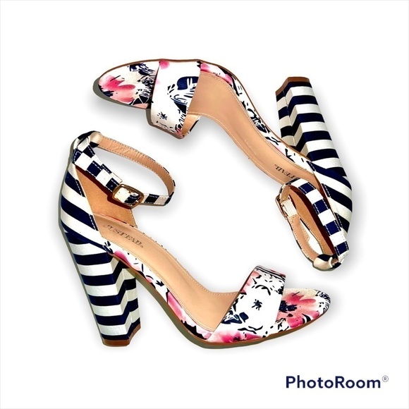 JustFab Shoes - JustFab Lena Floral Striped Chunky Heel Sandal Size 10